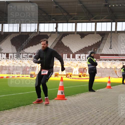 08.12.2024 - St. Pauli X-Mass-Run No. 14 Yannick Fuchs http://msf.ph/oto/7476310 08.12.2024 09:58:26 Ziel 49, 55, 802, 832, 880, 1075, 1080, 1396, 1397, 1864, 2428, 2872, 2984, 3109 meine-sportfotos.de