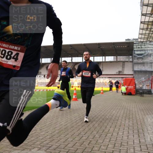 08.12.2024 - St. Pauli X-Mass-Run No. 14 Yannick Fuchs http://msf.ph/oto/7476487 08.12.2024 09:58:39 Ziel 49, 111, 488, 802, 832, 1105, 1119, 1864, 2428, 2722, 2984, 3109 meine-sportfotos.de