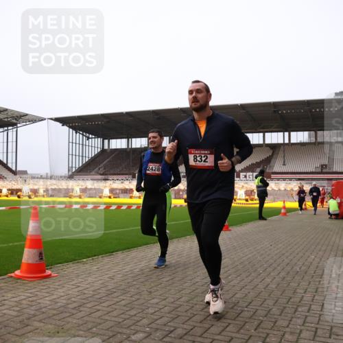 08.12.2024 - St. Pauli X-Mass-Run No. 14 Yannick Fuchs http://msf.ph/oto/7476505 08.12.2024 09:58:40 Ziel 49, 111, 488, 802, 832, 989, 1105, 1119, 1864, 2428, 2722, 2984, 3109 meine-sportfotos.de