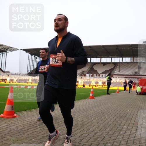 08.12.2024 - St. Pauli X-Mass-Run No. 14 Yannick Fuchs http://msf.ph/oto/7476520 08.12.2024 09:58:40 Ziel 49, 111, 488, 802, 832, 989, 1105, 1119, 1864, 2428, 2722, 2984, 3109 meine-sportfotos.de
