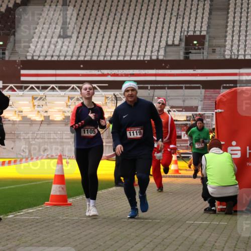 08.12.2024 - St. Pauli X-Mass-Run No. 14 Yannick Fuchs http://msf.ph/oto/7476527 08.12.2024 09:58:42 Ziel 49, 111, 488, 832, 989, 1105, 1119, 1864, 2428, 2722, 2984 meine-sportfotos.de
