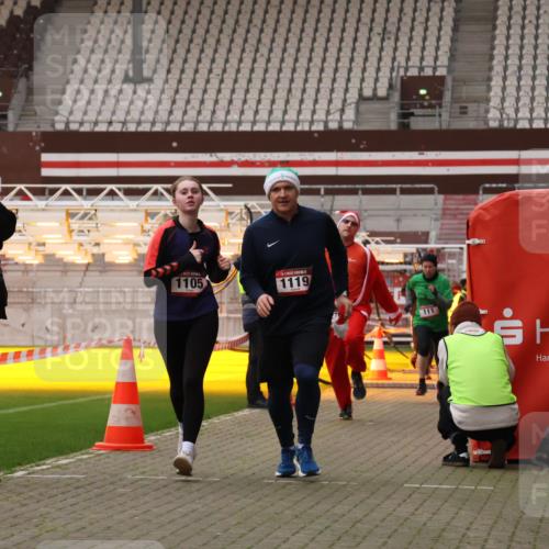08.12.2024 - St. Pauli X-Mass-Run No. 14 Yannick Fuchs http://msf.ph/oto/7476530 08.12.2024 09:58:42 Ziel 49, 111, 488, 832, 989, 1105, 1119, 1864, 2428, 2722, 2984 meine-sportfotos.de