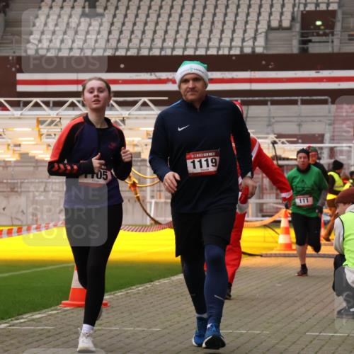 08.12.2024 - St. Pauli X-Mass-Run No. 14 Yannick Fuchs http://msf.ph/oto/7476535 08.12.2024 09:58:43 Ziel 49, 111, 488, 832, 989, 1105, 1119, 1864, 2428, 2722 meine-sportfotos.de