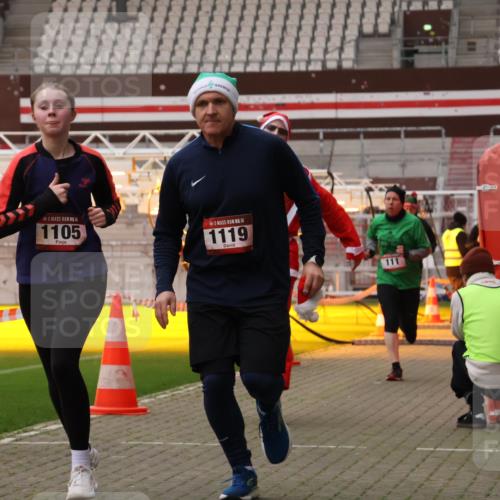 08.12.2024 - St. Pauli X-Mass-Run No. 14 Yannick Fuchs http://msf.ph/oto/7476548 08.12.2024 09:58:43 Ziel 49, 111, 488, 832, 989, 1105, 1119, 1864, 2428, 2722 meine-sportfotos.de
