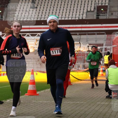 08.12.2024 - St. Pauli X-Mass-Run No. 14 Yannick Fuchs http://msf.ph/oto/7476555 08.12.2024 09:58:43 Ziel 49, 111, 488, 832, 989, 1105, 1119, 1864, 2428, 2722 meine-sportfotos.de