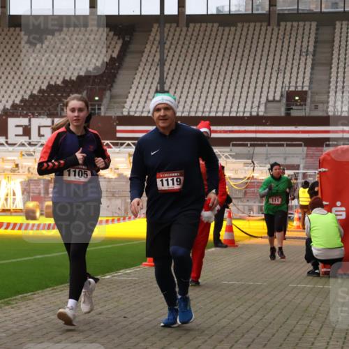 08.12.2024 - St. Pauli X-Mass-Run No. 14 Yannick Fuchs http://msf.ph/oto/7476567 08.12.2024 09:58:44 Ziel 49, 111, 488, 832, 989, 1105, 1119, 1864, 2428, 2722 meine-sportfotos.de