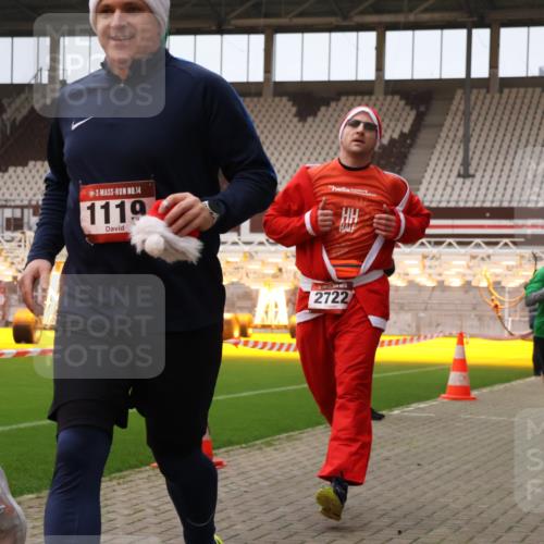 08.12.2024 - St. Pauli X-Mass-Run No. 14 Yannick Fuchs http://msf.ph/oto/7476608 08.12.2024 09:58:46 Ziel 49, 111, 488, 832, 989, 1105, 1119, 1864, 2428, 2722 meine-sportfotos.de