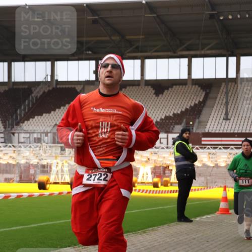 08.12.2024 - St. Pauli X-Mass-Run No. 14 Yannick Fuchs http://msf.ph/oto/7476611 08.12.2024 09:58:47 Ziel 111, 488, 832, 989, 1105, 1119, 2428, 2722 meine-sportfotos.de