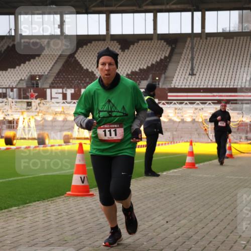 08.12.2024 - St. Pauli X-Mass-Run No. 14 Yannick Fuchs http://msf.ph/oto/7476647 08.12.2024 09:58:49 Ziel 111, 488, 989, 1105, 1119, 2722 meine-sportfotos.de