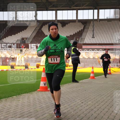 08.12.2024 - St. Pauli X-Mass-Run No. 14 Yannick Fuchs http://msf.ph/oto/7476650 08.12.2024 09:58:49 Ziel 111, 488, 989, 1105, 1119, 2722 meine-sportfotos.de