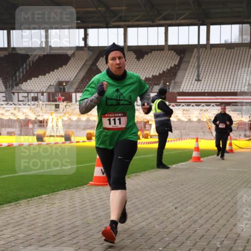 08.12.2024 - St. Pauli X-Mass-Run No. 14 Yannick Fuchs http://msf.ph/oto/7476653 08.12.2024 09:58:49 Ziel 111, 488, 989, 1105, 1119, 2722 meine-sportfotos.de