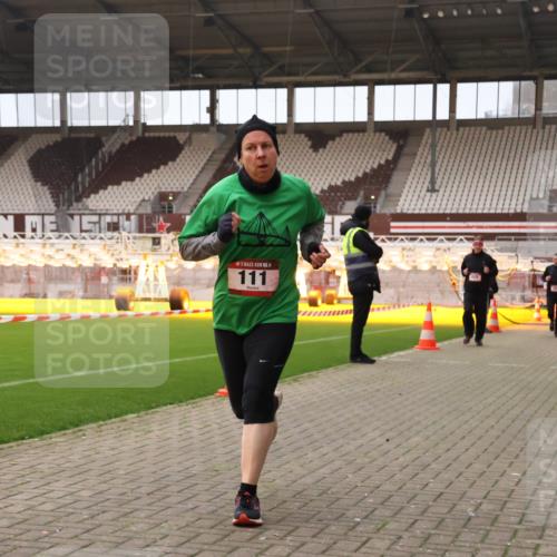 08.12.2024 - St. Pauli X-Mass-Run No. 14 Yannick Fuchs http://msf.ph/oto/7476656 08.12.2024 09:58:49 Ziel 111, 488, 989, 1105, 1119, 2722 meine-sportfotos.de
