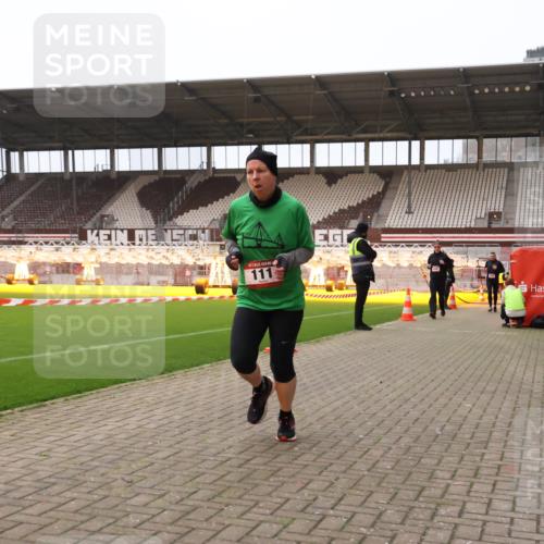08.12.2024 - St. Pauli X-Mass-Run No. 14 Yannick Fuchs http://msf.ph/oto/7476666 08.12.2024 09:58:49 Ziel 111, 488, 989, 1105, 1119, 2722 meine-sportfotos.de
