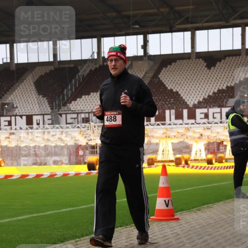 08.12.2024 - St. Pauli X-Mass-Run No. 14 Yannick Fuchs http://msf.ph/oto/7476729 08.12.2024 09:58:54 Ziel 111, 488, 989, 1105, 1119, 2722, 2983 meine-sportfotos.de