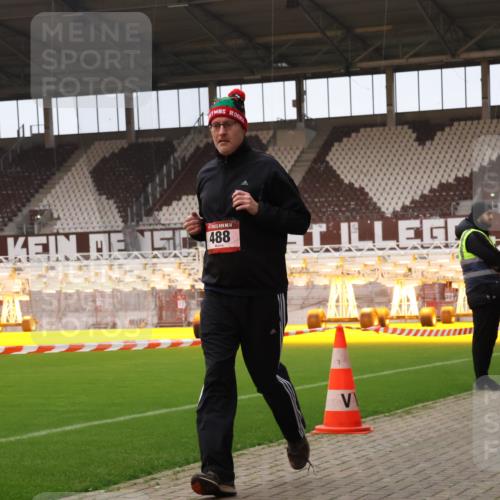 08.12.2024 - St. Pauli X-Mass-Run No. 14 Yannick Fuchs http://msf.ph/oto/7476732 08.12.2024 09:58:54 Ziel 111, 488, 989, 1105, 1119, 2722, 2983 meine-sportfotos.de