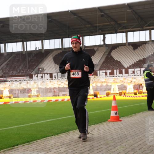 08.12.2024 - St. Pauli X-Mass-Run No. 14 Yannick Fuchs http://msf.ph/oto/7476742 08.12.2024 09:58:54 Ziel 111, 488, 989, 1105, 1119, 2722, 2983 meine-sportfotos.de