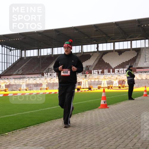 08.12.2024 - St. Pauli X-Mass-Run No. 14 Yannick Fuchs http://msf.ph/oto/7476752 08.12.2024 09:58:54 Ziel 111, 488, 989, 1105, 1119, 2722, 2983 meine-sportfotos.de