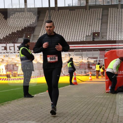 08.12.2024 - St. Pauli X-Mass-Run No. 14 Yannick Fuchs http://msf.ph/oto/7476754 08.12.2024 09:58:55 Ziel 111, 488, 989, 1105, 2722, 2983 meine-sportfotos.de