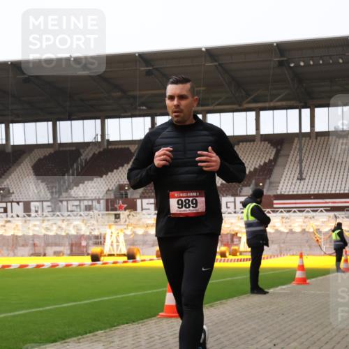 08.12.2024 - St. Pauli X-Mass-Run No. 14 Yannick Fuchs http://msf.ph/oto/7476790 08.12.2024 09:58:57 Ziel 111, 488, 989, 2722, 2983 meine-sportfotos.de