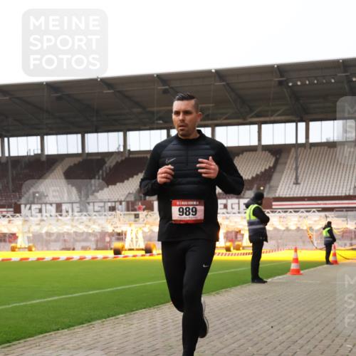 08.12.2024 - St. Pauli X-Mass-Run No. 14 Yannick Fuchs http://msf.ph/oto/7476793 08.12.2024 09:58:57 Ziel 111, 488, 989, 2722, 2983 meine-sportfotos.de