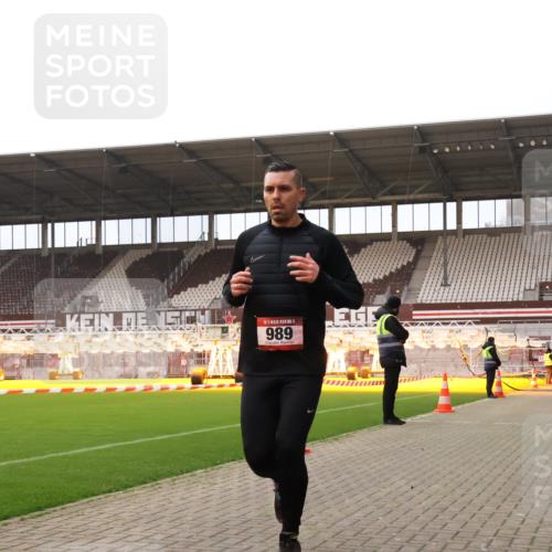 08.12.2024 - St. Pauli X-Mass-Run No. 14 Yannick Fuchs http://msf.ph/oto/7476796 08.12.2024 09:58:57 Ziel 111, 488, 989, 2722, 2983 meine-sportfotos.de