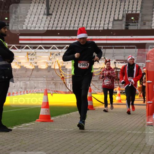 08.12.2024 - St. Pauli X-Mass-Run No. 14 Yannick Fuchs http://msf.ph/oto/7476815 08.12.2024 09:59:08 Ziel 738, 1202, 1534, 1802, 1874, 2983, 3293 meine-sportfotos.de