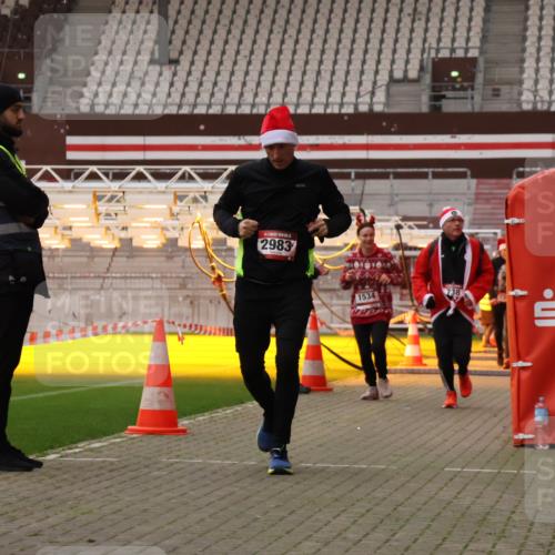 08.12.2024 - St. Pauli X-Mass-Run No. 14 Yannick Fuchs http://msf.ph/oto/7476822 08.12.2024 09:59:08 Ziel 738, 1202, 1534, 1802, 1874, 2983, 3293 meine-sportfotos.de