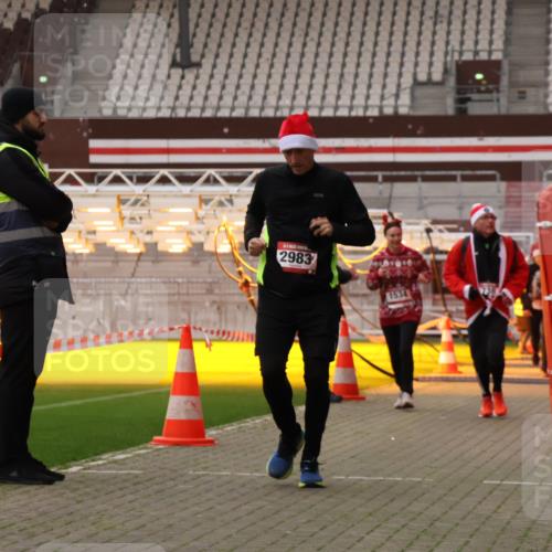08.12.2024 - St. Pauli X-Mass-Run No. 14 Yannick Fuchs http://msf.ph/oto/7476826 08.12.2024 09:59:08 Ziel 738, 1202, 1534, 1802, 1874, 2983, 3293 meine-sportfotos.de