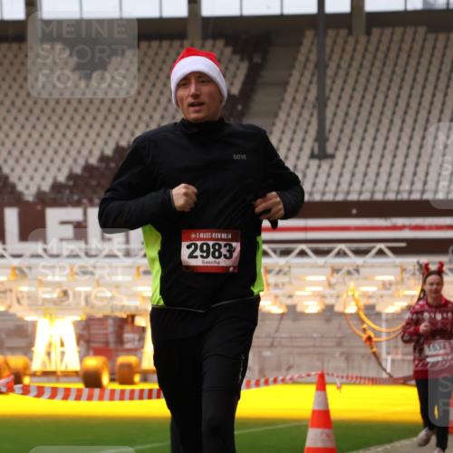 08.12.2024 - St. Pauli X-Mass-Run No. 14 Yannick Fuchs http://msf.ph/oto/7476836 08.12.2024 09:59:10 Ziel 738, 1202, 1534, 1802, 1874, 2983, 3293 meine-sportfotos.de