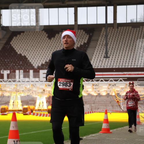 08.12.2024 - St. Pauli X-Mass-Run No. 14 Yannick Fuchs http://msf.ph/oto/7476847 08.12.2024 09:59:10 Ziel 738, 1202, 1534, 1802, 1874, 2983, 3293 meine-sportfotos.de