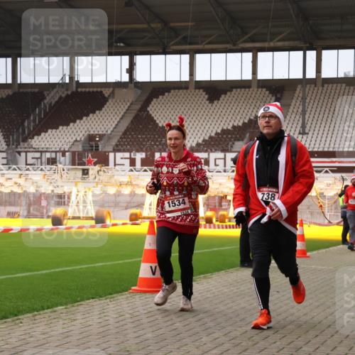 08.12.2024 - St. Pauli X-Mass-Run No. 14 Yannick Fuchs http://msf.ph/oto/7476906 08.12.2024 09:59:14 Ziel 738, 1202, 1534, 1802, 1874, 2983, 3293 meine-sportfotos.de