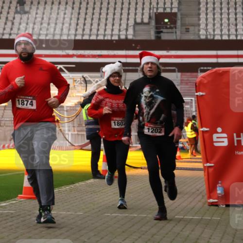08.12.2024 - St. Pauli X-Mass-Run No. 14 Yannick Fuchs http://msf.ph/oto/7476949 08.12.2024 09:59:17 Ziel 431, 738, 1202, 1534, 1802, 1874, 2746, 2983, 3293 meine-sportfotos.de