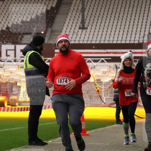 08.12.2024 - St. Pauli X-Mass-Run No. 14 Yannick Fuchs http://msf.ph/oto/7476952 08.12.2024 09:59:18 Ziel 431, 738, 1202, 1534, 1802, 1874, 2746, 2983, 3293 meine-sportfotos.de
