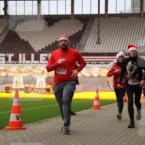 08.12.2024 - St. Pauli X-Mass-Run No. 14 Yannick Fuchs http://msf.ph/oto/7476975 08.12.2024 09:59:18 Ziel 431, 738, 1202, 1534, 1802, 1874, 2746, 2983, 3293 meine-sportfotos.de