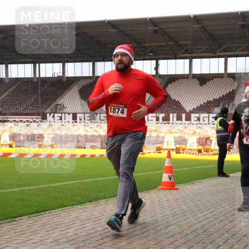 08.12.2024 - St. Pauli X-Mass-Run No. 14 Yannick Fuchs http://msf.ph/oto/7476990 08.12.2024 09:59:20 Ziel 431, 738, 1202, 1534, 1802, 1874, 2746, 3293 meine-sportfotos.de