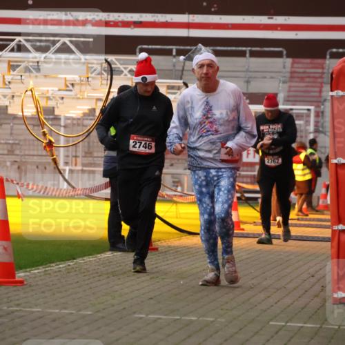 08.12.2024 - St. Pauli X-Mass-Run No. 14 Yannick Fuchs http://msf.ph/oto/7477077 08.12.2024 09:59:27 Ziel 190, 431, 1202, 1802, 1874, 2746, 2762, 3156, 3157, 3293 meine-sportfotos.de