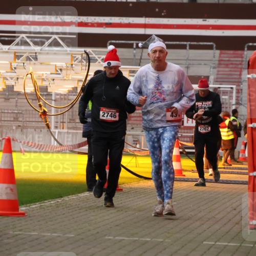 08.12.2024 - St. Pauli X-Mass-Run No. 14 Yannick Fuchs http://msf.ph/oto/7477081 08.12.2024 09:59:27 Ziel 190, 431, 1202, 1802, 1874, 2746, 2762, 3156, 3157, 3293 meine-sportfotos.de