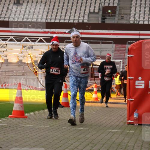 08.12.2024 - St. Pauli X-Mass-Run No. 14 Yannick Fuchs http://msf.ph/oto/7477090 08.12.2024 09:59:29 Ziel 190, 431, 1202, 1802, 2746, 2762, 3156, 3157 meine-sportfotos.de