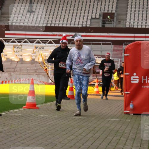 08.12.2024 - St. Pauli X-Mass-Run No. 14 Yannick Fuchs http://msf.ph/oto/7477098 08.12.2024 09:59:29 Ziel 190, 431, 1202, 1802, 2746, 2762, 3156, 3157 meine-sportfotos.de
