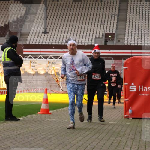 08.12.2024 - St. Pauli X-Mass-Run No. 14 Yannick Fuchs http://msf.ph/oto/7477103 08.12.2024 09:59:30 Ziel 190, 431, 1202, 1802, 2746, 2762, 3156, 3157 meine-sportfotos.de