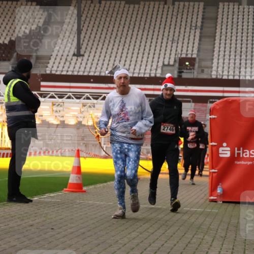 08.12.2024 - St. Pauli X-Mass-Run No. 14 Yannick Fuchs http://msf.ph/oto/7477107 08.12.2024 09:59:30 Ziel 190, 431, 1202, 1802, 2746, 2762, 3156, 3157 meine-sportfotos.de