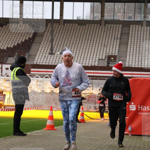 08.12.2024 - St. Pauli X-Mass-Run No. 14 Yannick Fuchs http://msf.ph/oto/7477110 08.12.2024 09:59:31 Ziel 190, 431, 1202, 1802, 2746, 2762, 3156, 3157 meine-sportfotos.de