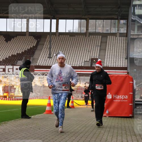 08.12.2024 - St. Pauli X-Mass-Run No. 14 Yannick Fuchs http://msf.ph/oto/7477121 08.12.2024 09:59:31 Ziel 190, 431, 1202, 1802, 2746, 2762, 3156, 3157 meine-sportfotos.de
