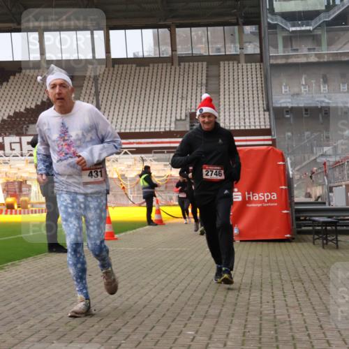 08.12.2024 - St. Pauli X-Mass-Run No. 14 Yannick Fuchs http://msf.ph/oto/7477137 08.12.2024 09:59:32 Ziel 190, 431, 2746, 2762, 3156, 3157 meine-sportfotos.de