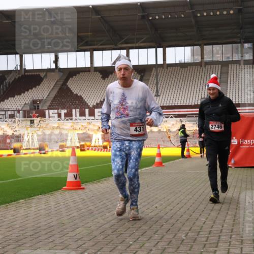 08.12.2024 - St. Pauli X-Mass-Run No. 14 Yannick Fuchs http://msf.ph/oto/7477146 08.12.2024 09:59:33 Ziel 190, 431, 2746, 2762, 3156, 3157 meine-sportfotos.de