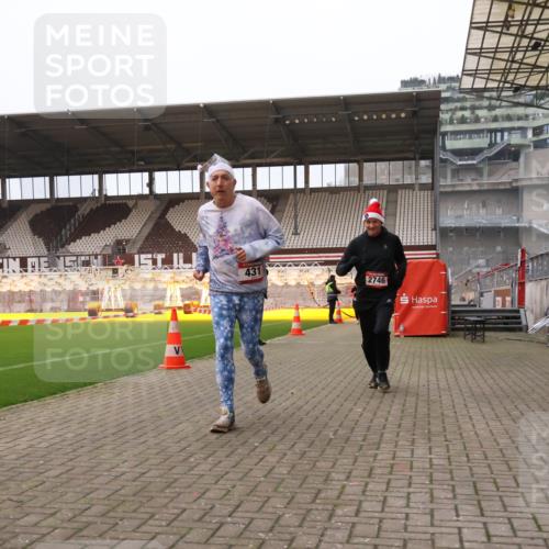 08.12.2024 - St. Pauli X-Mass-Run No. 14 Yannick Fuchs http://msf.ph/oto/7477156 08.12.2024 09:59:33 Ziel 190, 431, 2746, 2762, 3156, 3157 meine-sportfotos.de