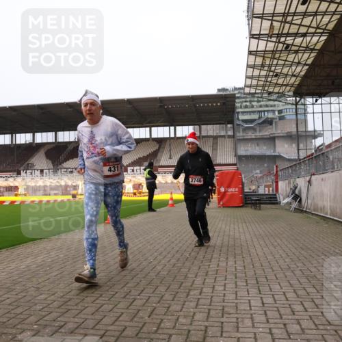 08.12.2024 - St. Pauli X-Mass-Run No. 14 Yannick Fuchs http://msf.ph/oto/7477162 08.12.2024 09:59:33 Ziel 190, 431, 2746, 2762, 3156, 3157 meine-sportfotos.de