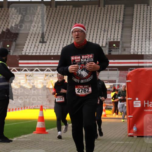 08.12.2024 - St. Pauli X-Mass-Run No. 14 Yannick Fuchs http://msf.ph/oto/7477186 08.12.2024 09:59:36 Ziel 100, 190, 431, 2746, 2762, 2932, 3156, 3157 meine-sportfotos.de