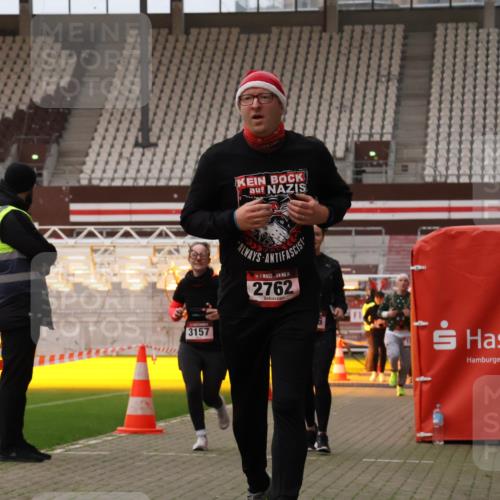 08.12.2024 - St. Pauli X-Mass-Run No. 14 Yannick Fuchs http://msf.ph/oto/7477189 08.12.2024 09:59:36 Ziel 100, 190, 431, 2746, 2762, 2932, 3156, 3157 meine-sportfotos.de