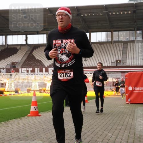 08.12.2024 - St. Pauli X-Mass-Run No. 14 Yannick Fuchs http://msf.ph/oto/7477214 08.12.2024 09:59:38 Ziel 100, 190, 431, 2746, 2762, 2932, 3156, 3157 meine-sportfotos.de